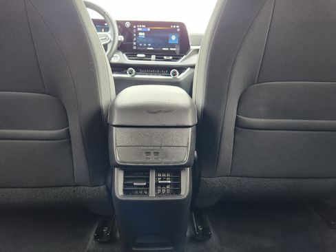 Used 2025 Chevrolet Equinox LT image 13