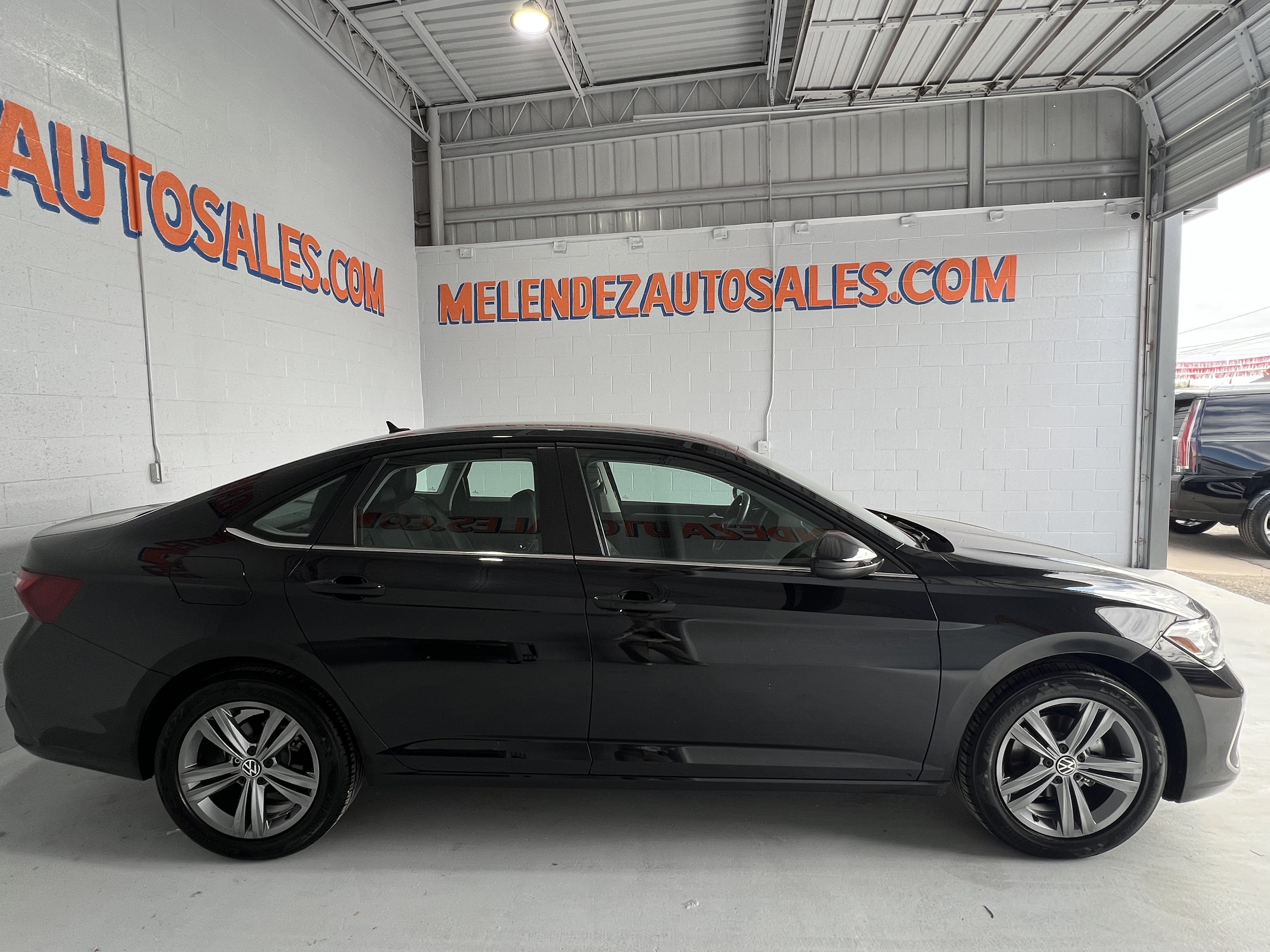Used 2024 Volkswagen Jetta SE FWD image 6