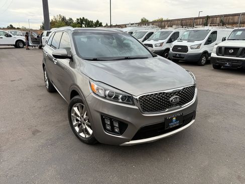 Used 2017 Kia Sorento SX image 12