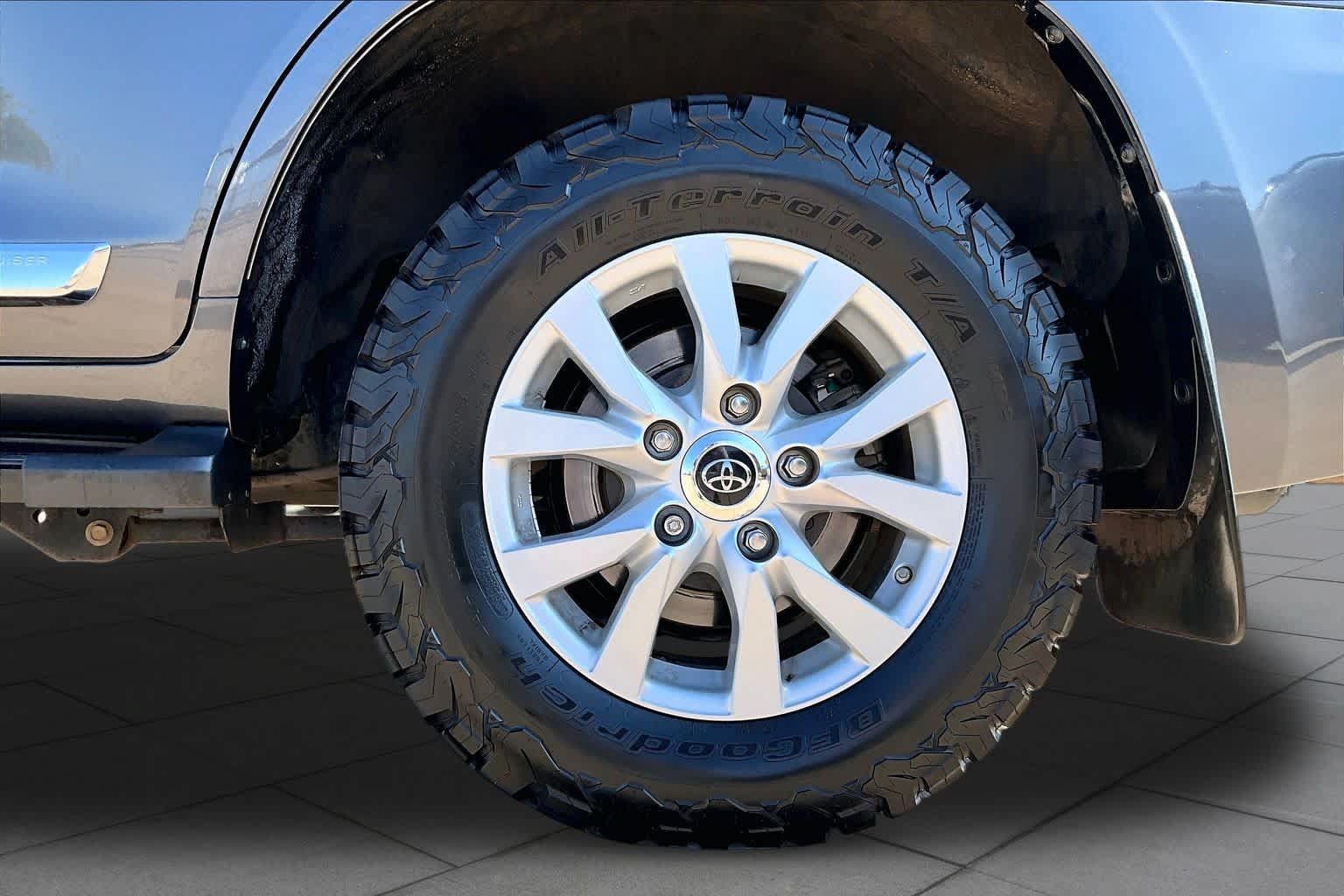 Used 2019 Toyota Land Cruiser AWD/4WD image 10