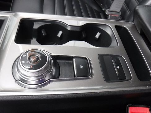 Used 2024 Ford Edge SEL image 18