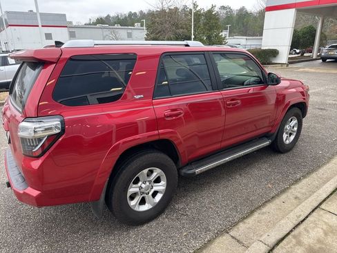 Used 2016 Toyota 4Runner SR5 image 3
