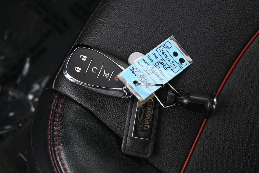 Used 2024 Chevrolet Equinox RS w/ RS Leather Package FWD image 19