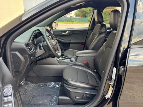 Used 2024 Ford Escape ST-Line w/ Tech Pack #1 FWD image 15