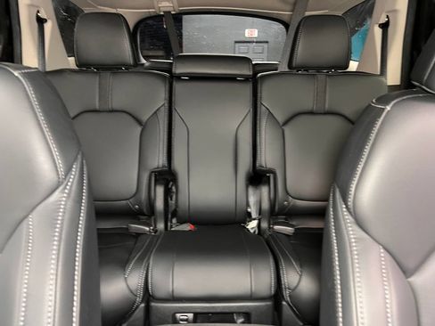 Used 2025 Honda Pilot EX-L image 30