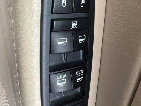 Used 2019 Jeep Grand Cherokee Limited AWD/4WD image 33