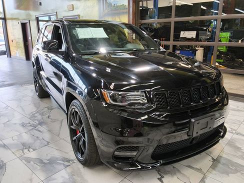 Used 2019 Jeep Grand Cherokee SRT image 1