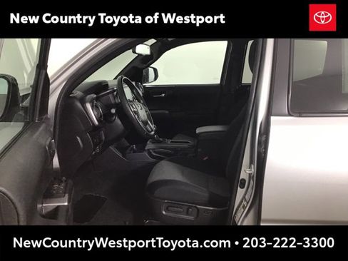 Used 2023 Toyota Tacoma TRD Off-Road image 9