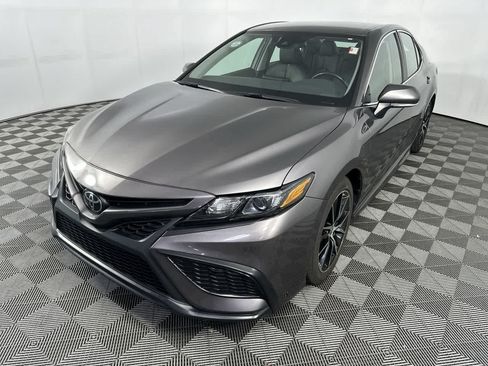 Used 2024 Toyota Camry SE FWD image 10