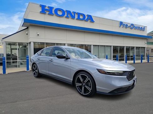 Used 2023 Honda Accord Sport image 3