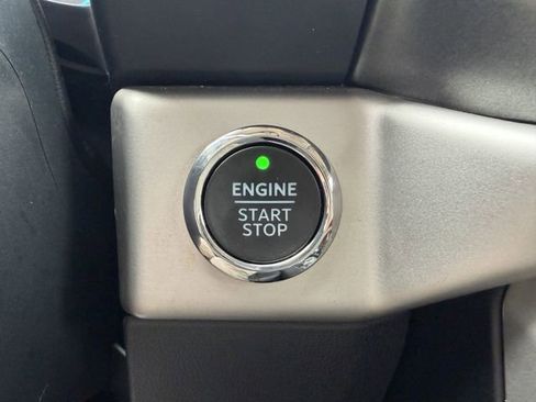 Used 2024 Ford Expedition Max XLT image 21