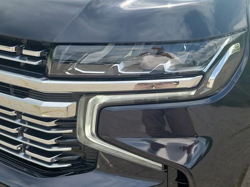 Used 2023 Chevrolet Tahoe Premier AWD/4WD image 9