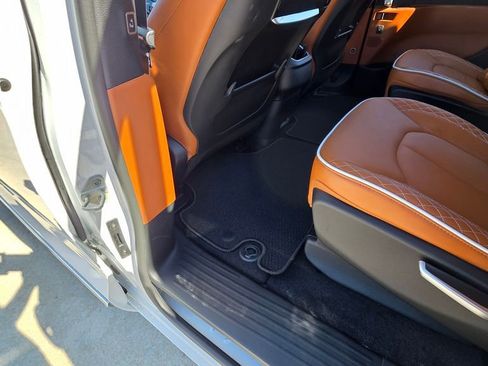 New 2026 Chrysler Pacifica Pinnacle image 20