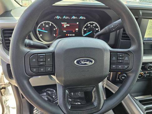 New 2026 Ford F250 XLT w/ FX4 Off-Road Package AWD/4WD image 24