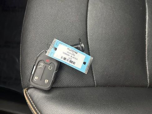 Used 2023 GMC Terrain AT4 image 35