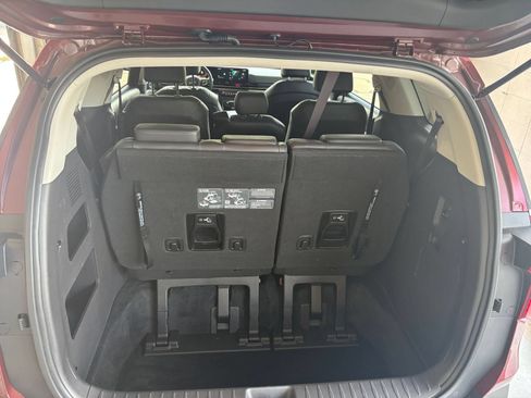 Used 2026 Kia Carnival FWD image 33