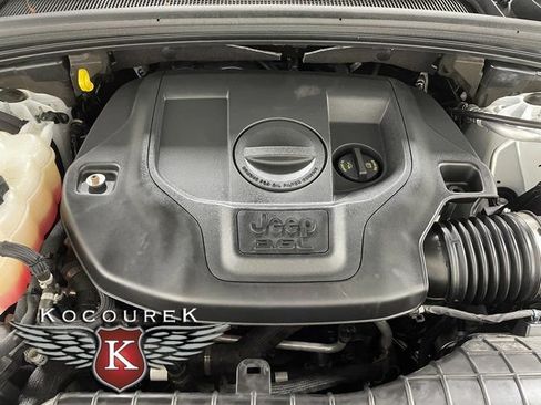 Used 2023 Jeep Grand Cherokee L Limited w/ Luxury Tech Group II AWD/4WD image 23