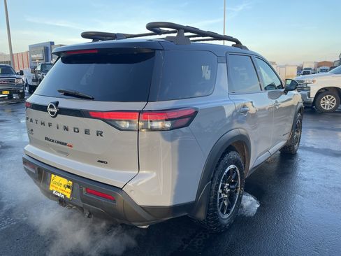 Used 2023 Nissan Pathfinder Rock Creek image 8