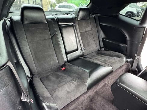 Used 2016 Dodge Challenger R/T Scat Pack RWD image 38