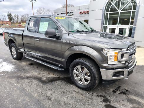 Used 2018 Ford F150 XLT w/ Equipment Group 302A Luxury image 4