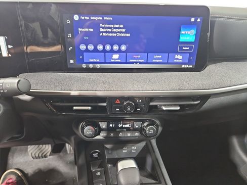 New 2026 Nissan Kicks SV w/ SV Premium Package image 19