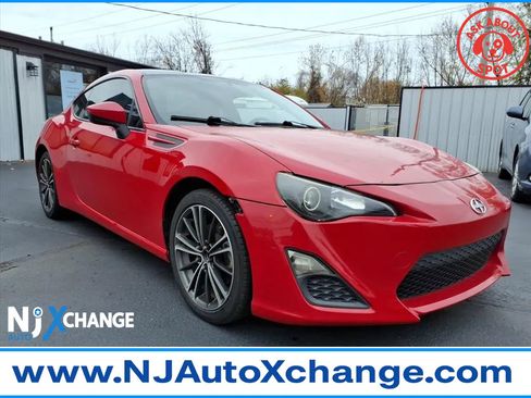 Used 2014 Scion FR-S image 1