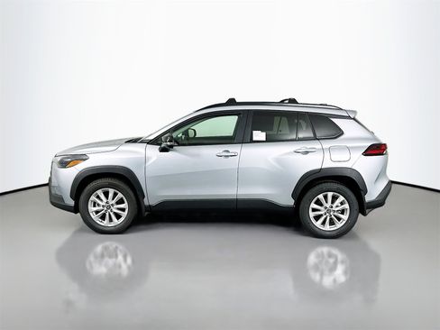 New 2026 Toyota Corolla Cross LE image 4