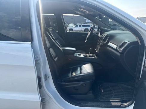 Used 2013 Jeep Grand Cherokee Altitude AWD/4WD image 17