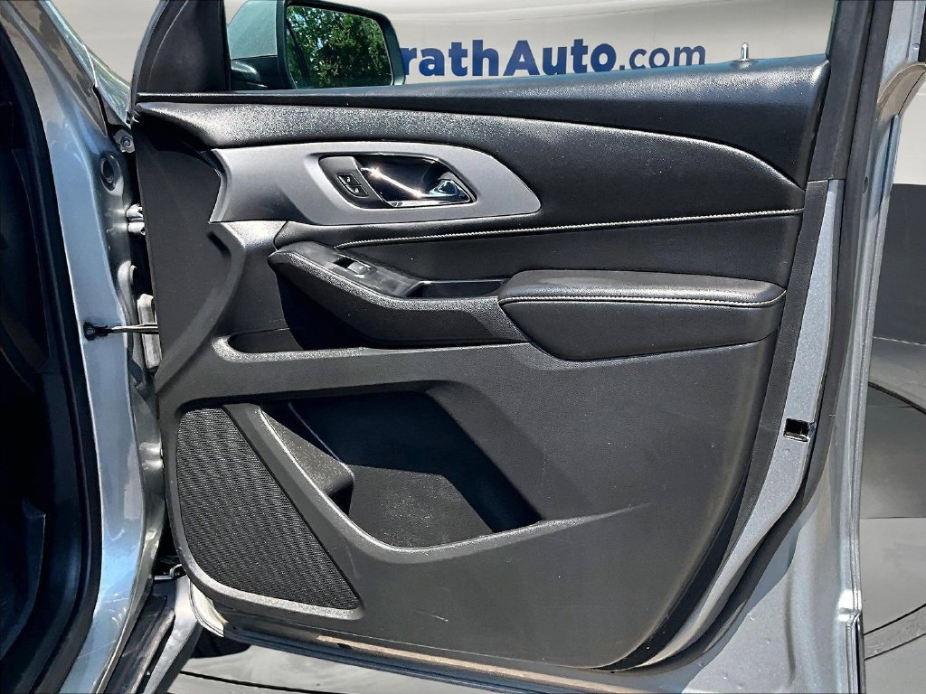 Used 2024 Chevrolet Traverse LT AWD/4WD image 33