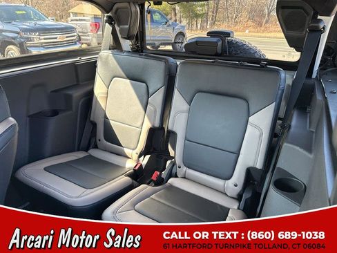 Used 2022 Ford Bronco Wildtrak image 17