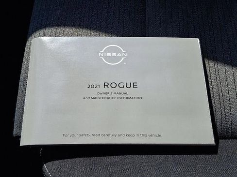 Certified 2021 Nissan Rogue SV image 27