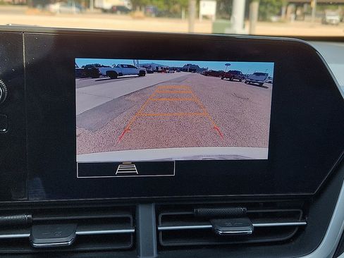 Used 2024 Chevrolet Trax RS w/ Driver Confidence Package image 8