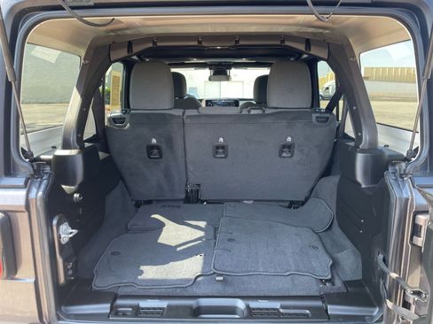 Used 2025 Jeep Wrangler Sport S image 30