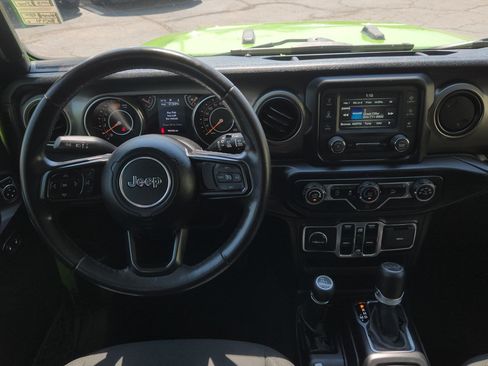 Used 2018 Jeep Wrangler Unlimited Sport S AWD/4WD image 19