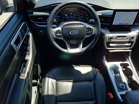 Certified 2023 Ford Explorer XLT w/ Equipment Group 202A AWD/4WD image 11