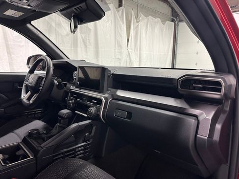 Used 2025 Toyota 4Runner SR5 image 60