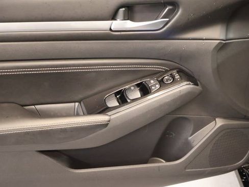 Used 2023 Nissan Altima 2.5 SL image 10