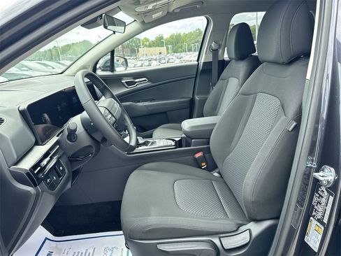 New 2026 Kia Sportage LX image 17
