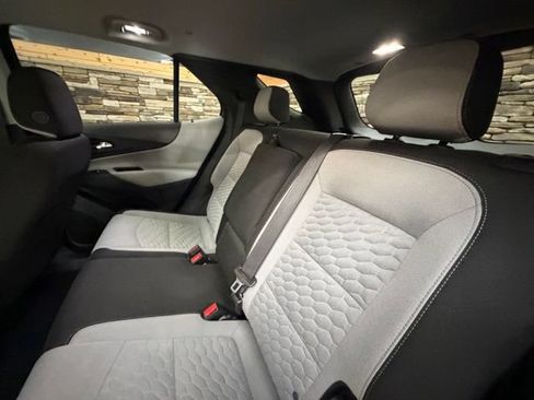 Used 2021 Chevrolet Equinox LS w/ LS Convenience Package AWD/4WD image 30