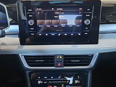 New 2026 Volkswagen Taos SE AWD/4WD image 30