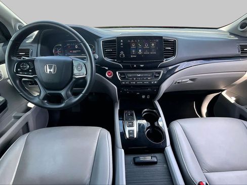 Used 2019 Honda Pilot Touring image 14