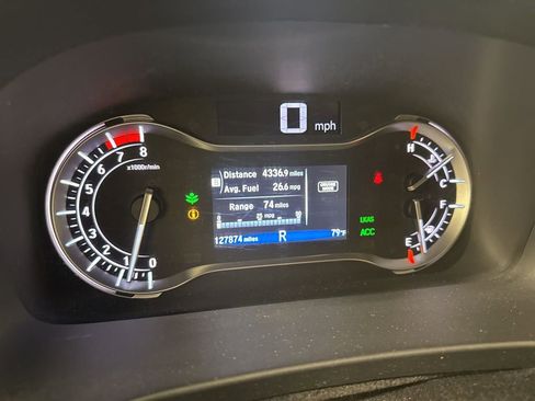 Used 2016 Honda Pilot Touring image 21