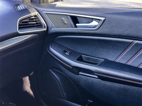 Used 2022 Ford Edge ST-Line image 26