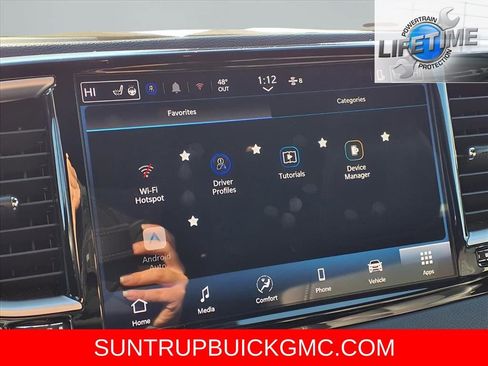 Used 2025 Chrysler Pacifica Select image 13