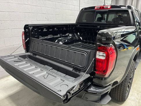New 2026 GMC Canyon Elevation w/ Convenience Package AWD/4WD image 11