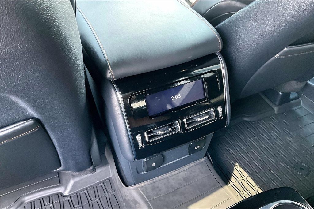 Used 2025 Lincoln Aviator Black Label AWD/4WD image 24
