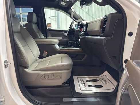 Used 2023 GMC Sierra 1500 SLT w/ SLT Premium Package image 25