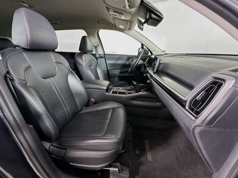 Used 2024 Kia Sorento S FWD image 31