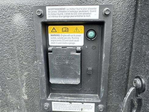 Used 2024 Ford F450 Platinum w/ FX4 Off-Road Package image 14