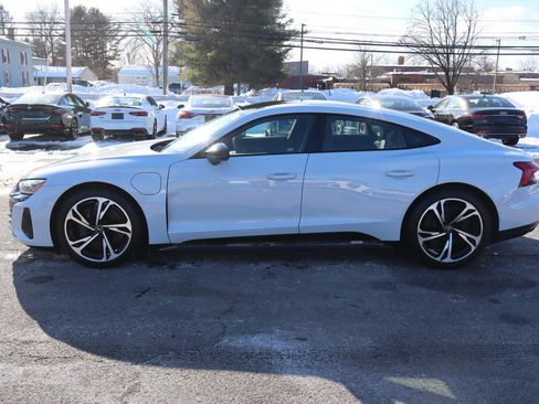 Used 2023 Audi e-tron GT Premium Plus image 8